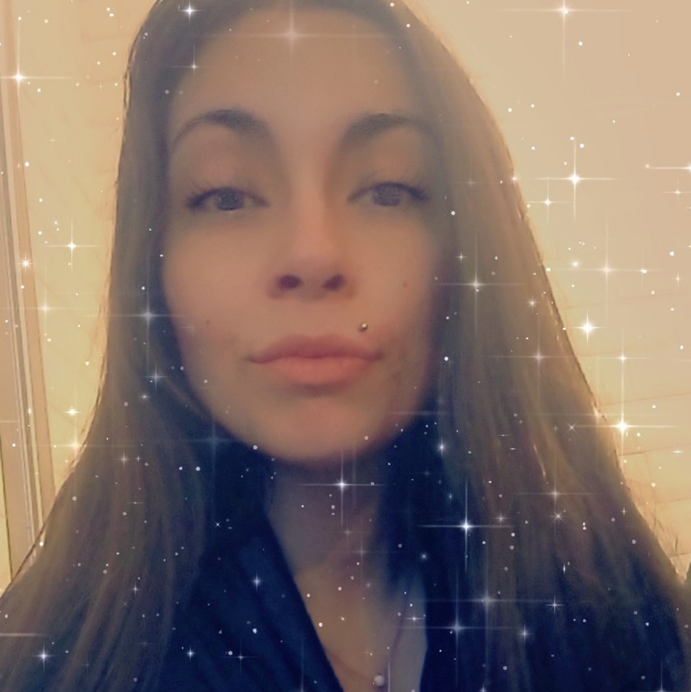 Meet your Posher, Alexandra